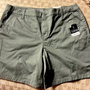 NWT size 12 St John’s Bay shorts